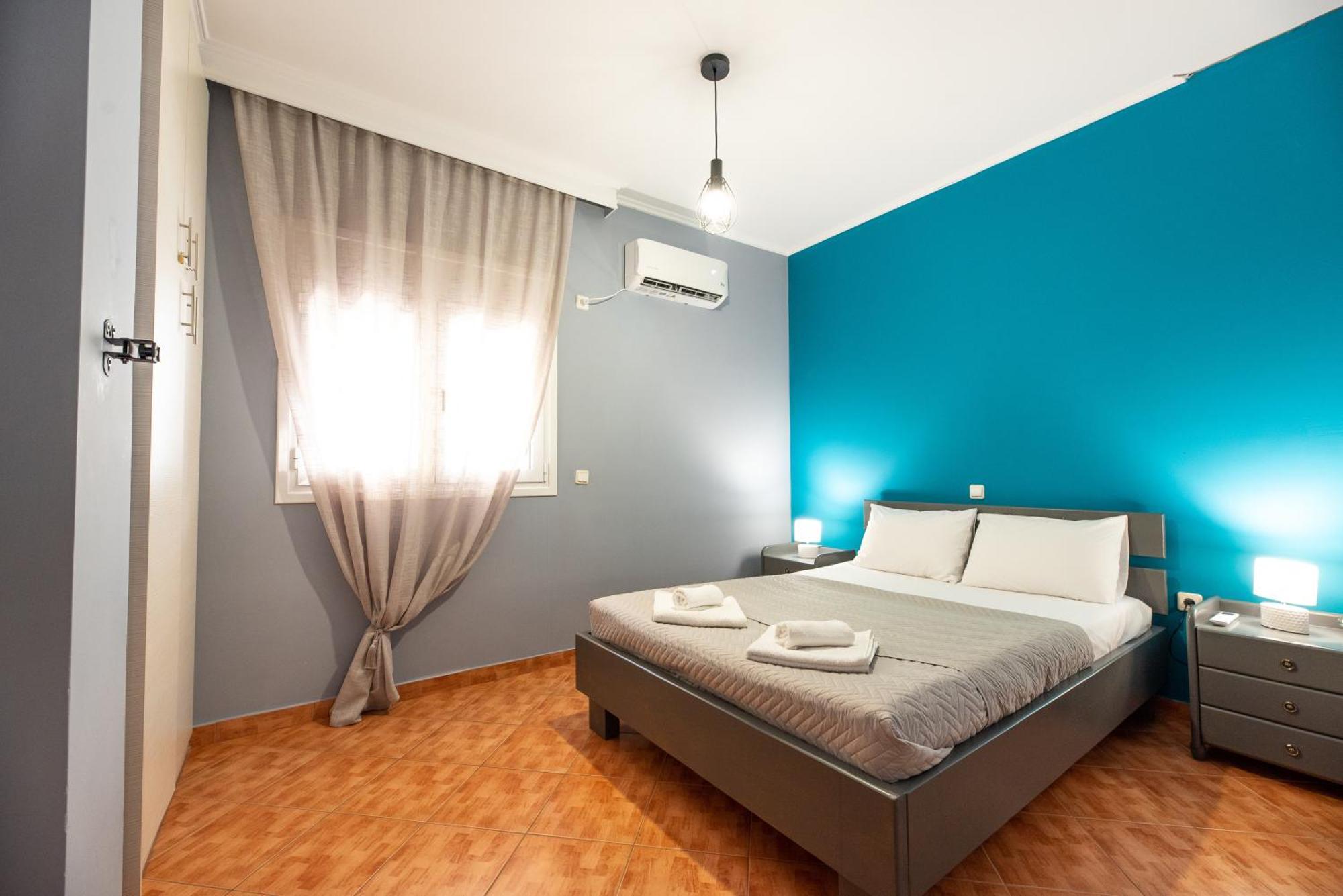 Sea And Airport Apartment Artemida  Exterior photo